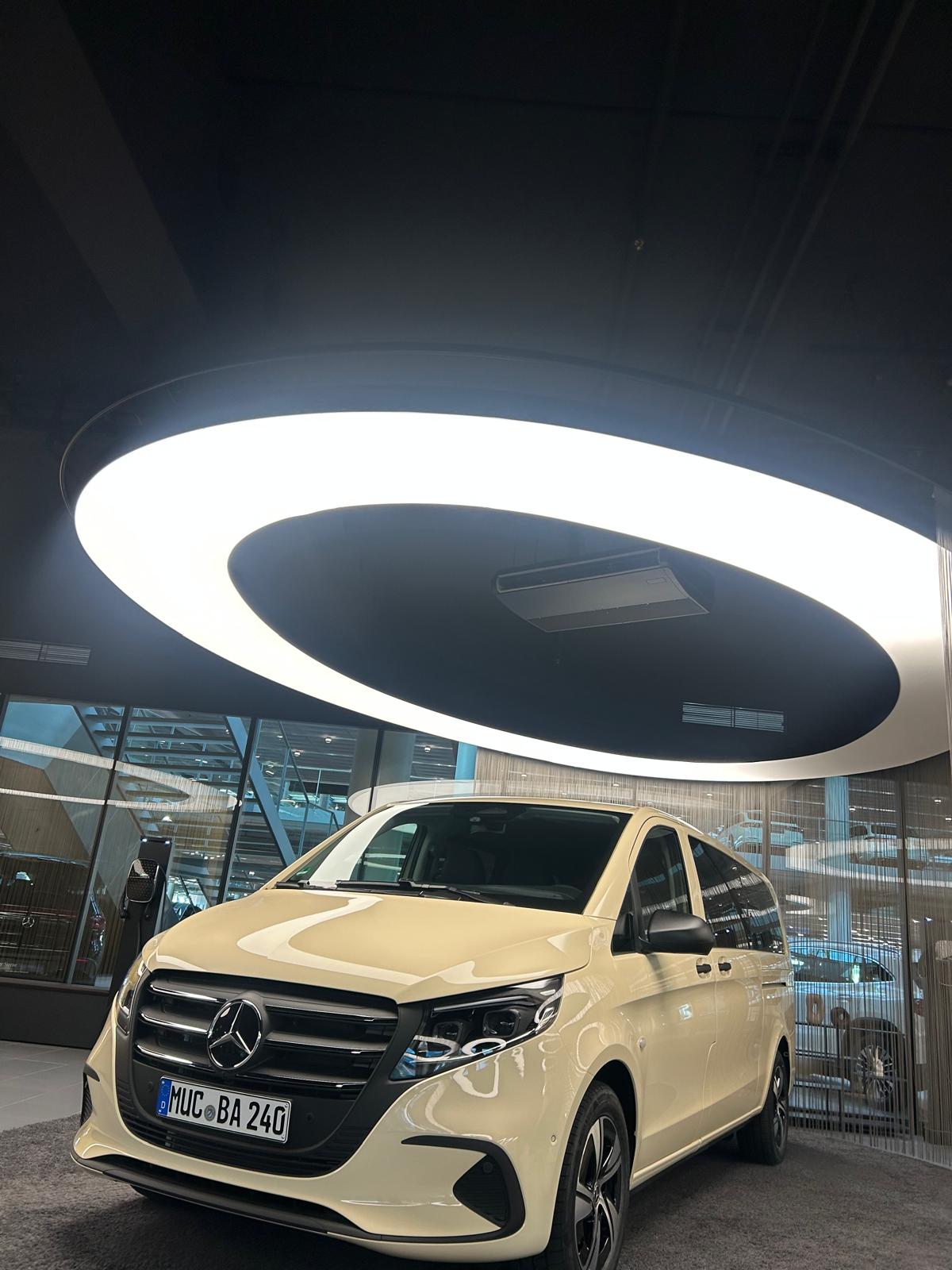 Taxi Adali Bus Fahrzeug 11